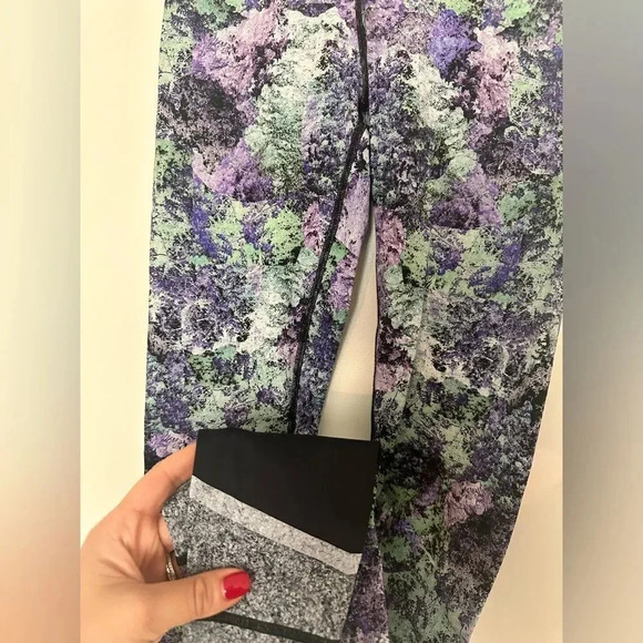 Lululemon Wunder Under X Central Saint Martins HR Tight Size 4 VWUH Nulux - Picture 3 of 6